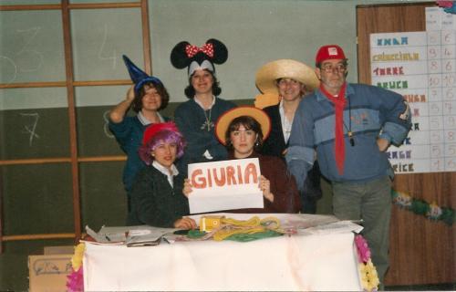 275  -  1992